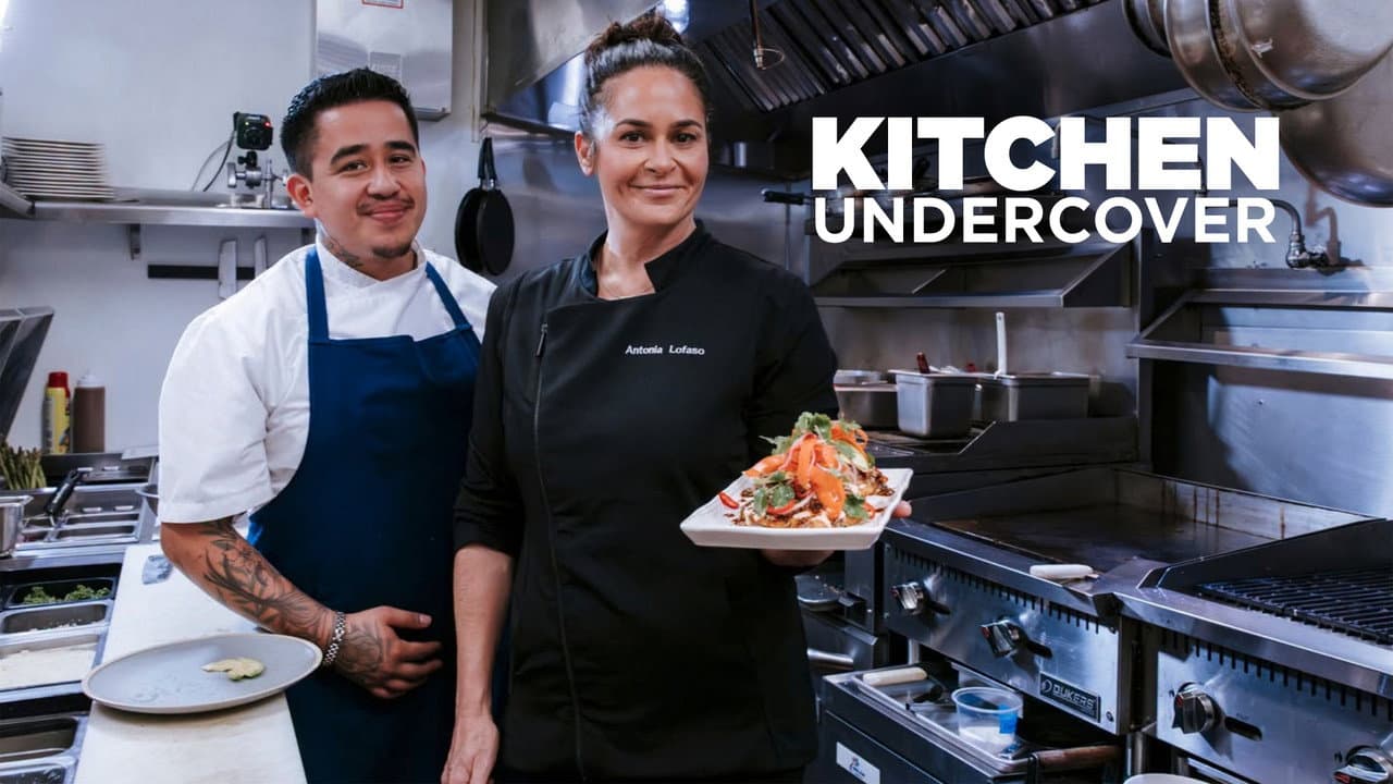 Backdrop phim Kitchen Undercover