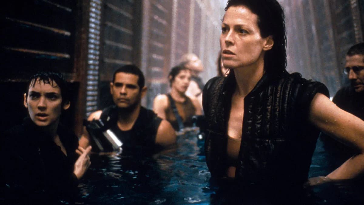 Backdrop phim Alien: Resurrection
