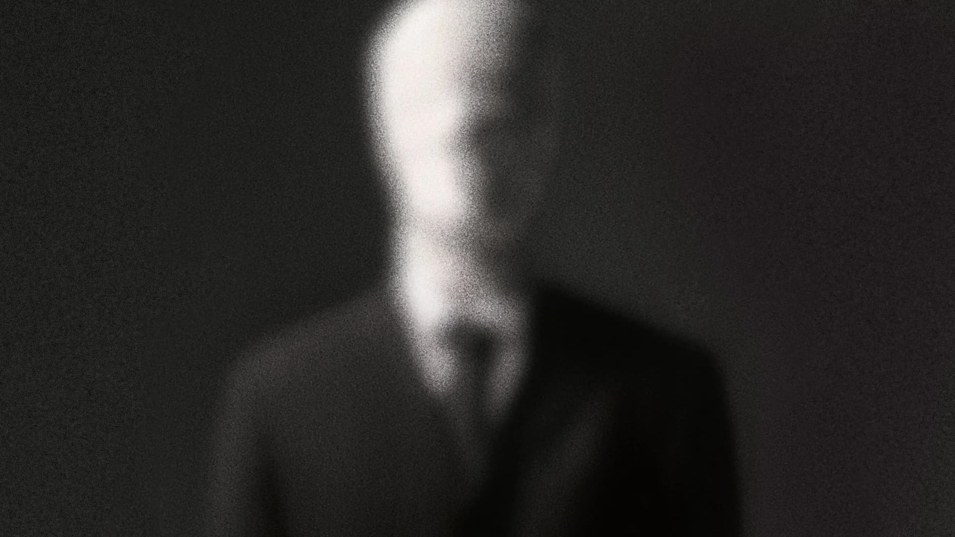 Backdrop phim Coi Chừng Slenderman