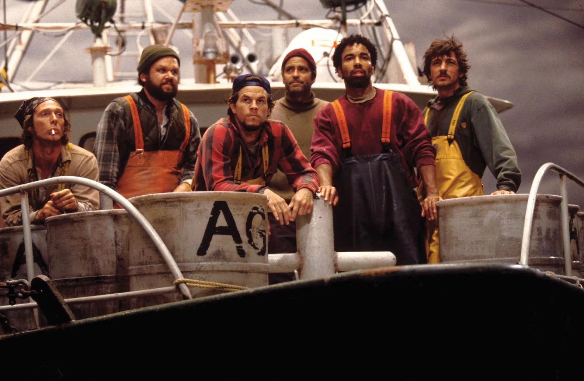 Backdrop phim Cơn Bão Kinh Hoàng