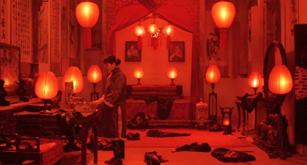 Backdrop phim Đèn lồng đỏ treo cao