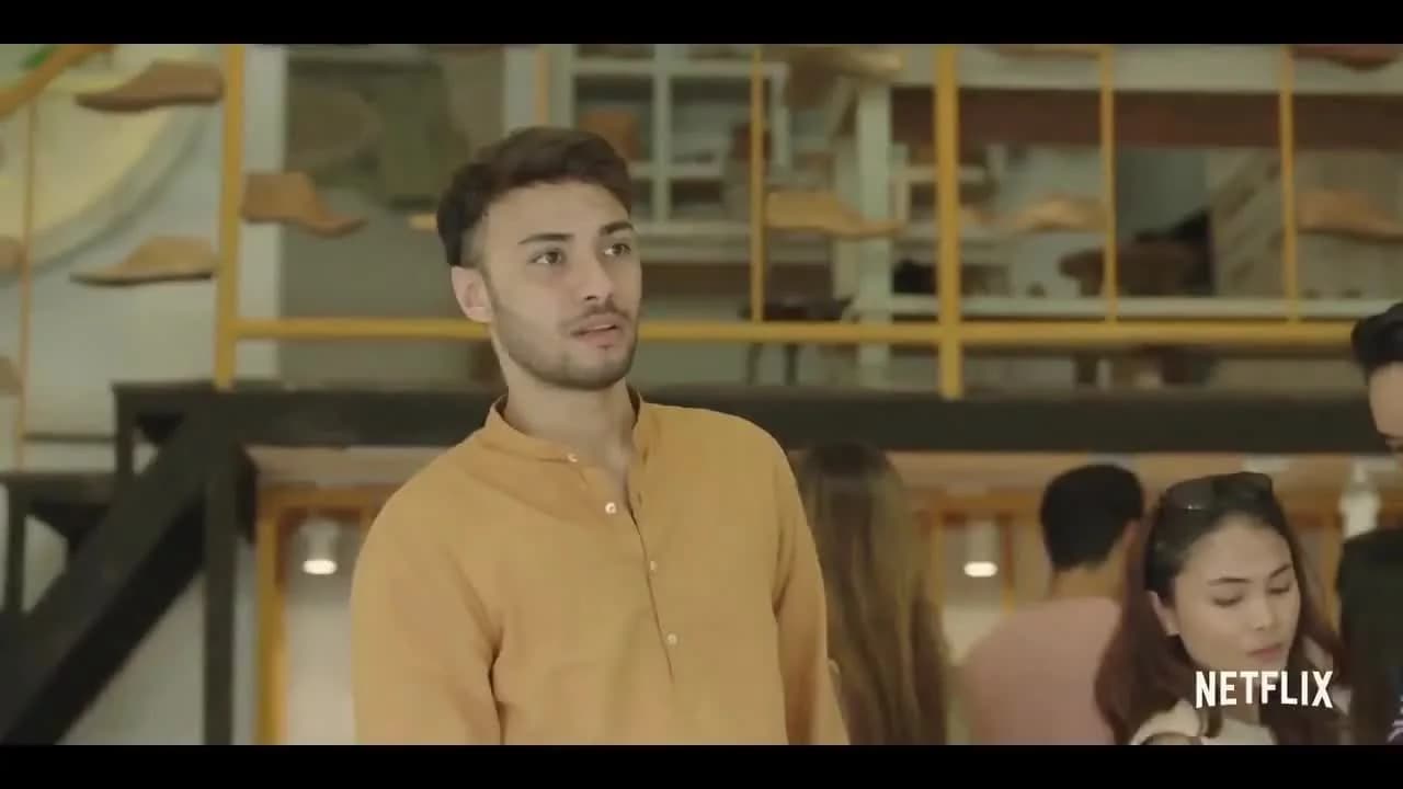 Backdrop phim Đo ni đóng giày