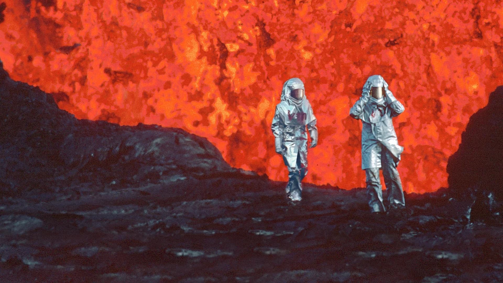Backdrop phim Fire of Love