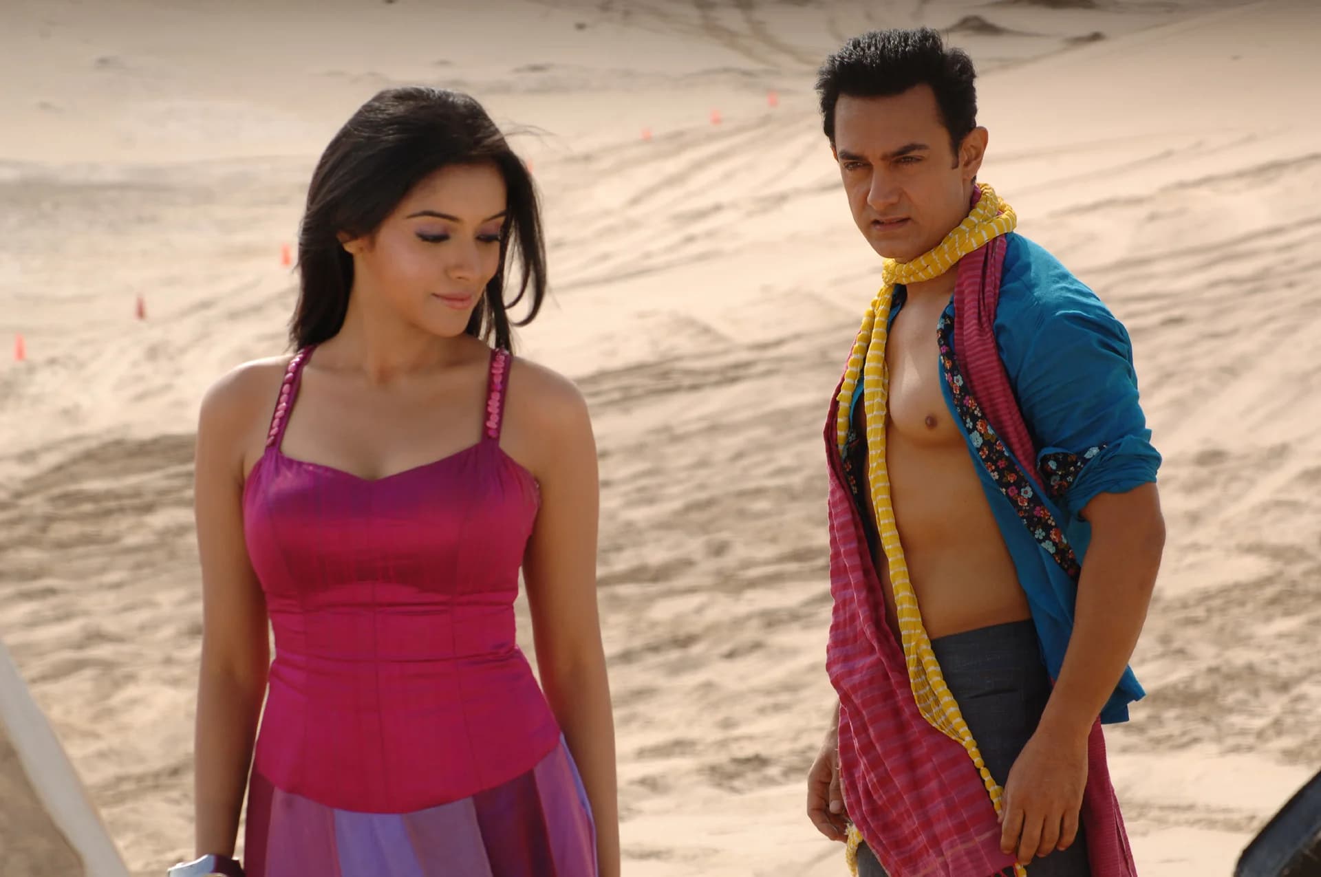 Backdrop phim Ghajini