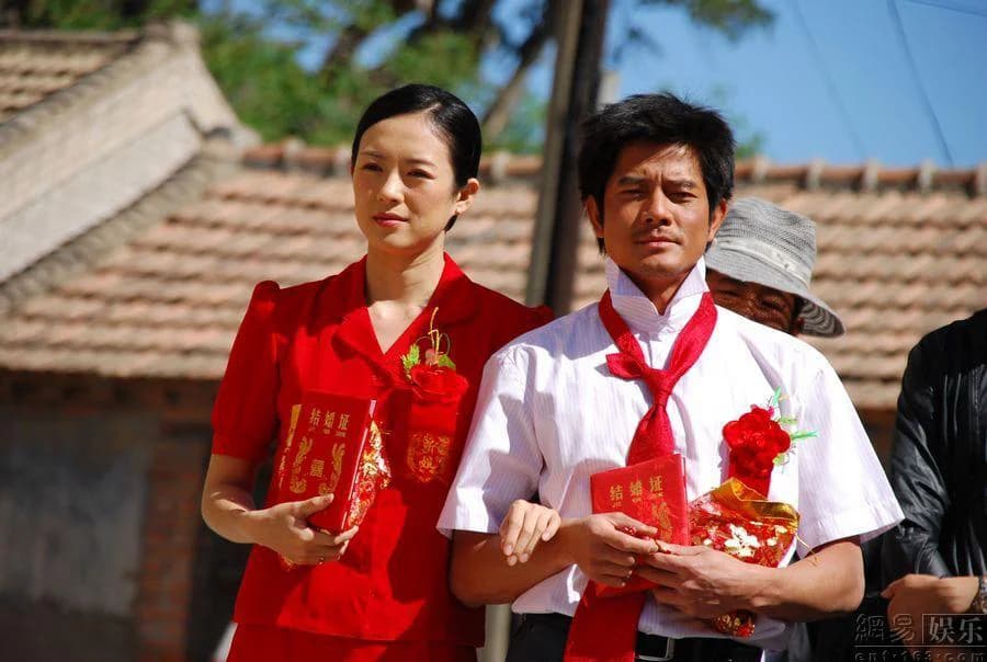 Backdrop phim Mối Tình Bệnh AIDS