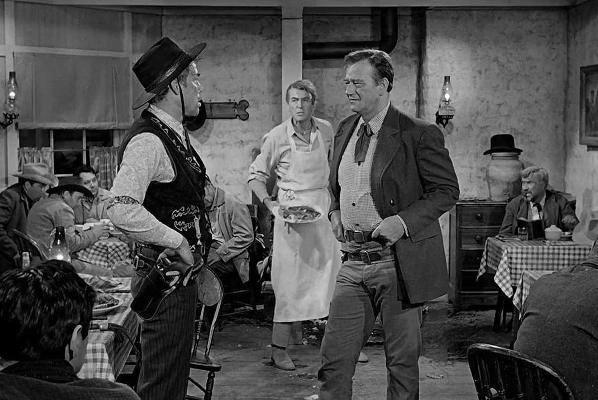 Backdrop phim Người Giết Liberty Valance