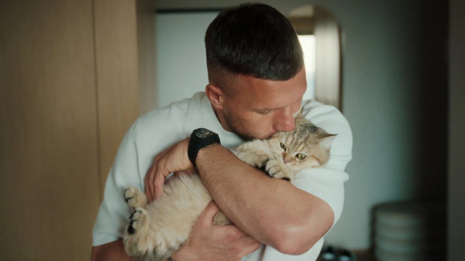 Backdrop phim Poldi