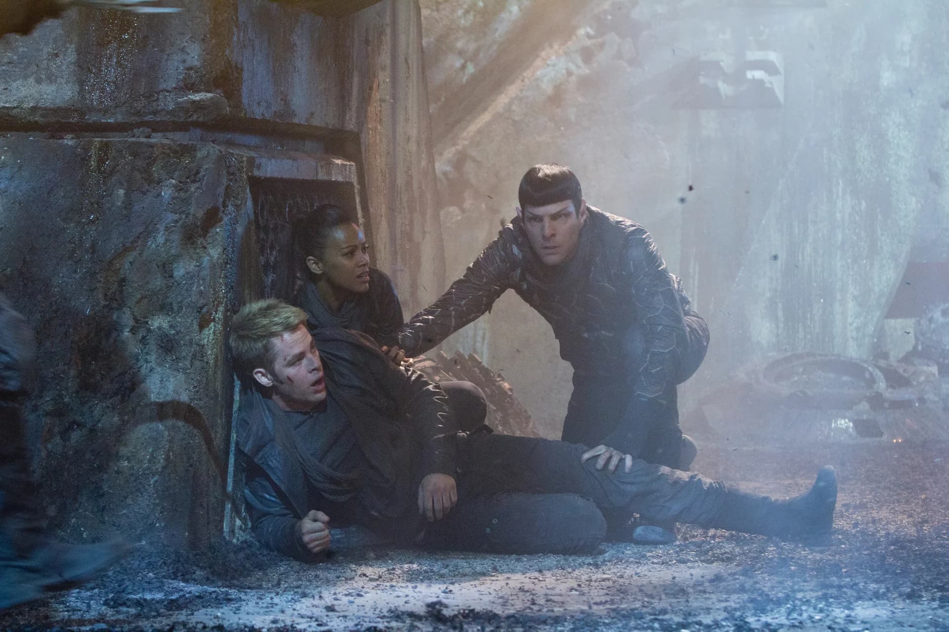 Backdrop phim Star Trek: Chìm Trong Bóng Tối
