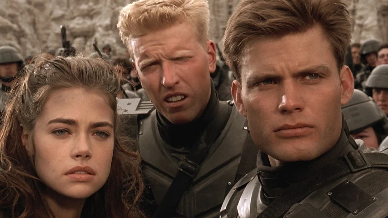 Backdrop phim Starship Troopers
