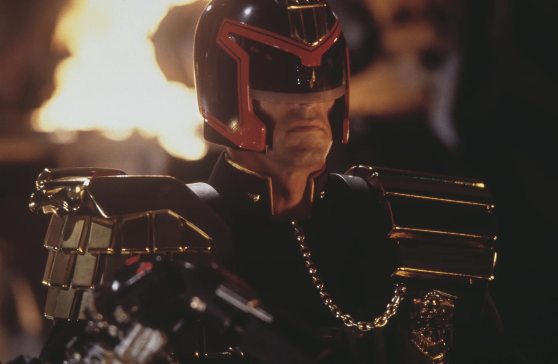 Backdrop phim Thẩm Phán Dredd