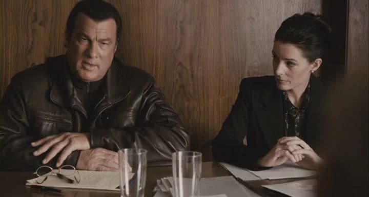 Backdrop phim Lương Nhân Nguy Hiểm