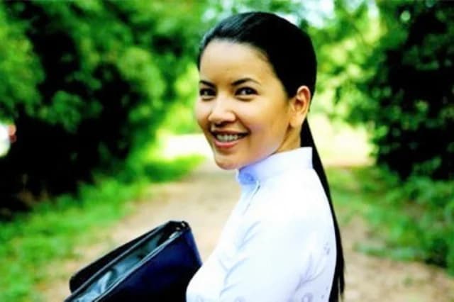 Backdrop phim Mùi Ngò Gai (Phần 1)